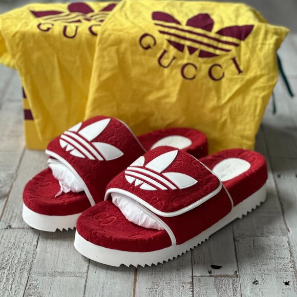 GUCCI NEW ADIDAS MEN’S RED WHITE SLIDES SANDALS SIZE 14 MADE IN ITALY - Picture 1 of 9